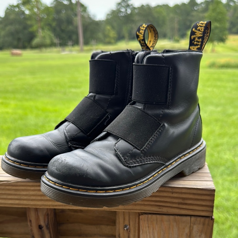 Dr. Martens Black Leather Boots Junior 1460 Elastic Lace Up - Used Size 1 Kids